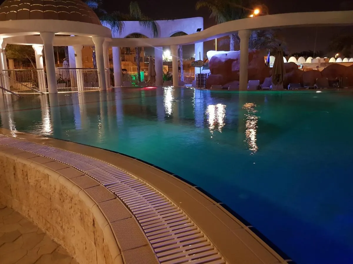 De Golf Luxury Resort Apartments Ελάτ