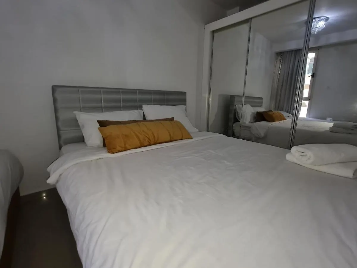 אילת De Golf Luxury Resort Apartments